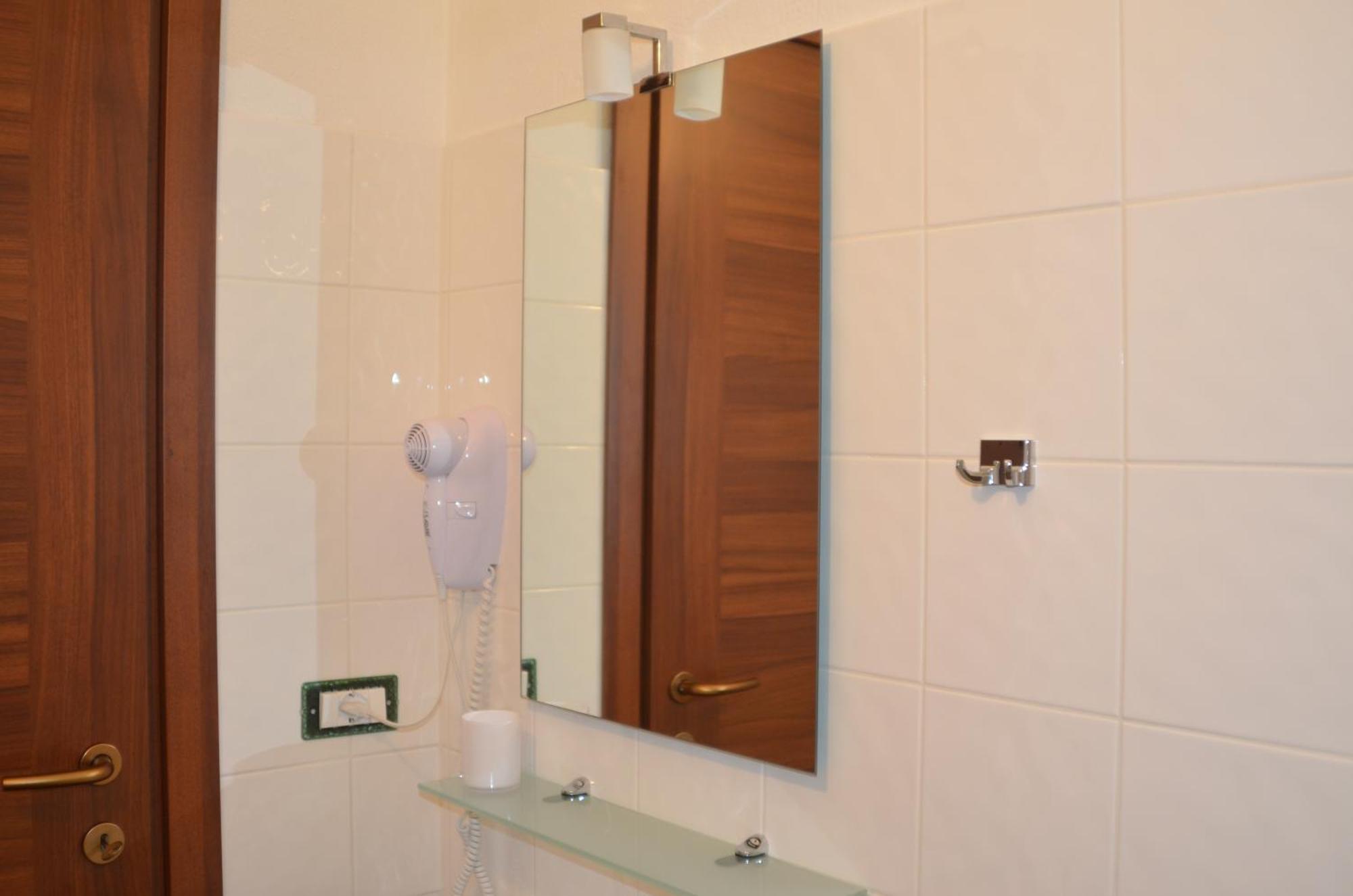 Agriturismo Turudhis ตอร์โตลี ห้อง รูปภาพ