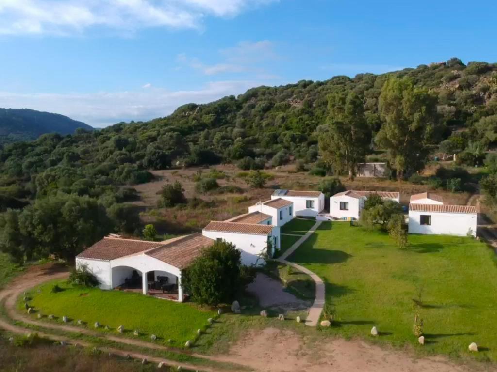 Agriturismo Turudhis ตอร์โตลี ภายนอก รูปภาพ